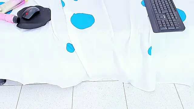 scarlettecortes Adlı Modelin Canlı XXX Sohbeti