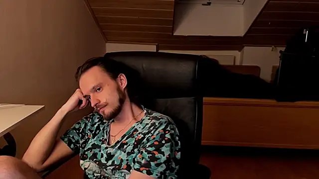 Bez3ybik Show in webcam