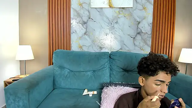 دردشة BOYS_PLAY الجنسية المباشرة