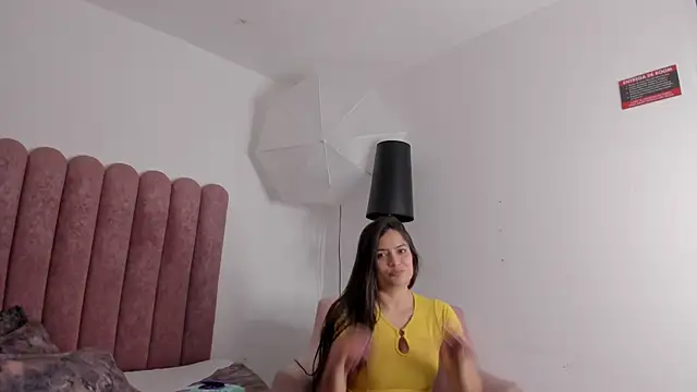 Korall_'s Live XXX Chat