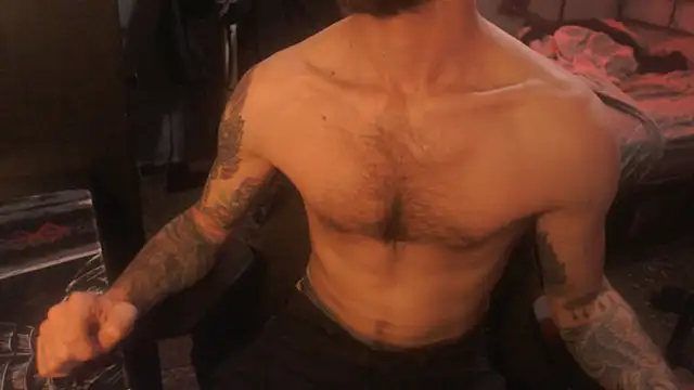 دردشة SexxxyLouis الجنسية المباشرة