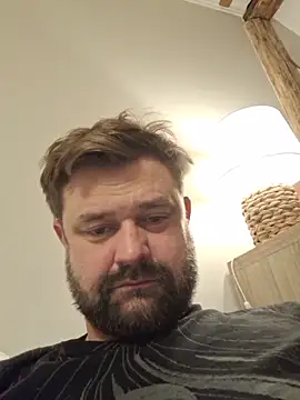 Show modela Benji89 na web-kameri