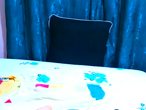 Pretty_kara's Live XXX Chat