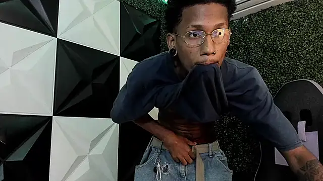 Chat +18 de ManSant ao vivo