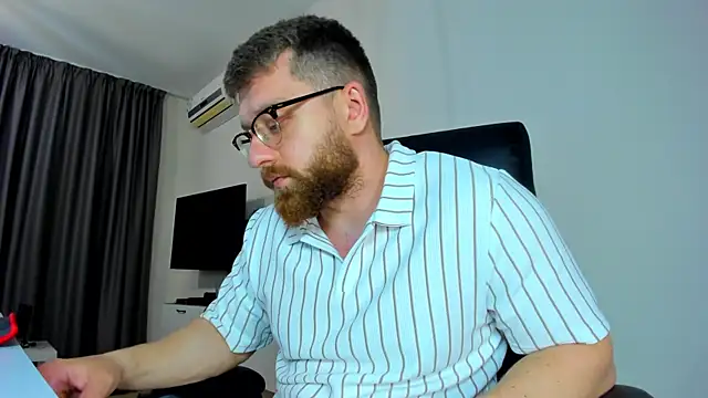 XXX chat uživo modela Findom_guy