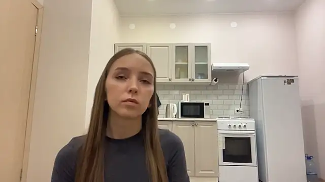 Chat +18 de TanjaBrounson ao vivo