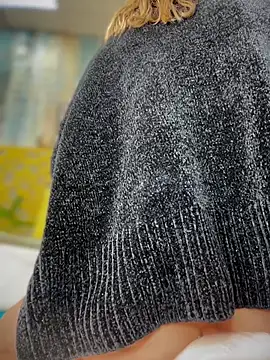 Pokazy przed kamerką – SweetieSinXXX