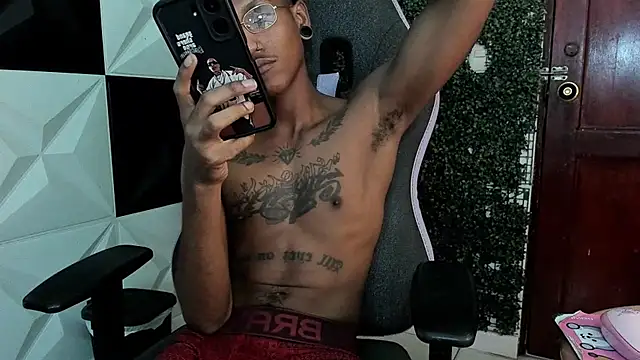 دردشة ManSant الجنسية المباشرة