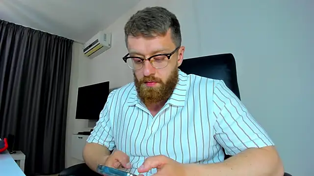 Онлайн чат XXX Findom_guy