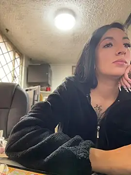 Онлайн чат XXX SALOME_KORLAND