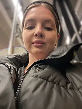 Chat XXX Live KrisMagnoly