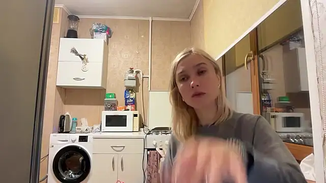 Онлайн чат XXX AngelJeni