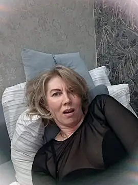 stellahere8のライブXXXチャット