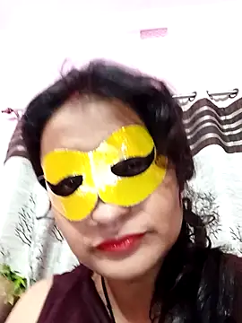 Show modela Gullapi na web-kameri