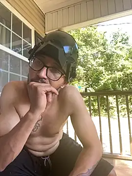 Pertunjukan Kamera Web ThrowedWorldWide