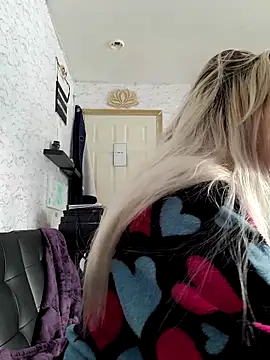 Chat +18 de ScarletCallings_420 ao vivo