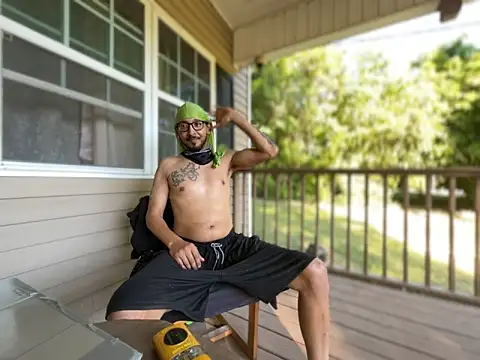 ThrowedWorldWide 现场XXX聊天