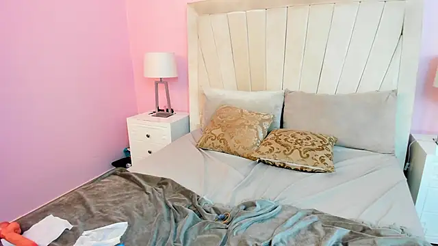 XXX chat uživo modela CynthiaMore