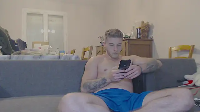 Elkafit28 Live XXX-Chat