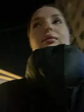 KrisMagnolyのライブXXXチャット