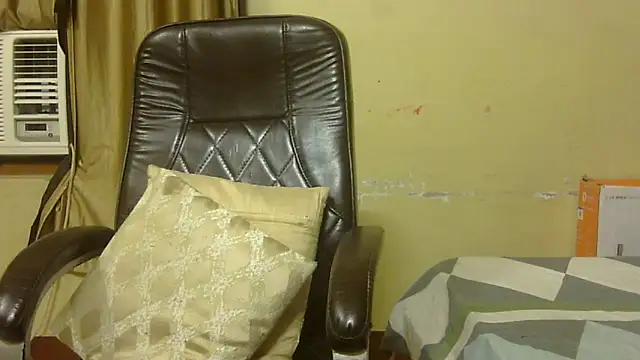 PUCHEJAAN Live XXX-chat