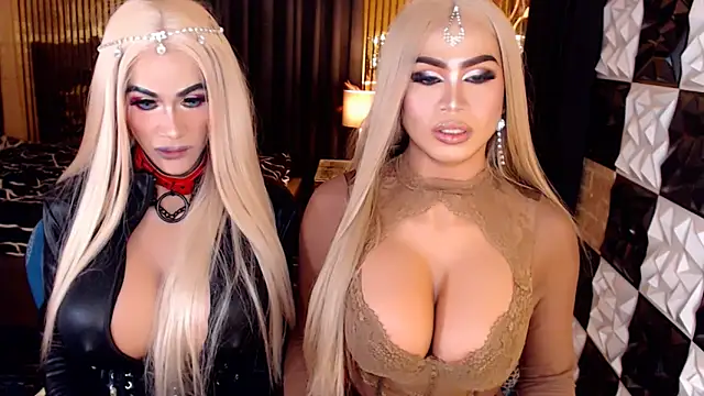 MonstrousCockDiva 现场XXX聊天