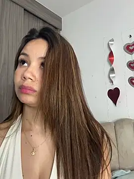 Tamaraserra: онлайн-секс-чат