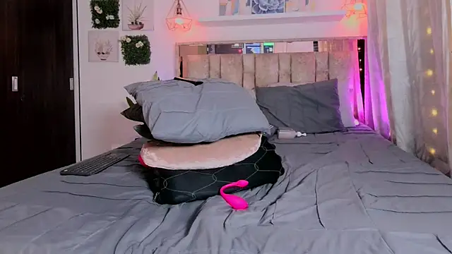 Dulce_Morrys: онлайн-секс-чат