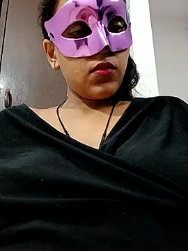 Shivani_hottyn Live XXX chat