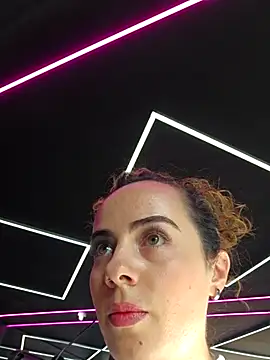 Pertunjukan Kamera Web Sairy_