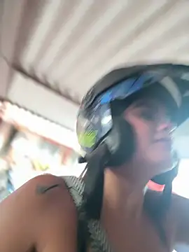 Kaily_Sweet16 Adlı Modelin Canlı XXX Sohbeti