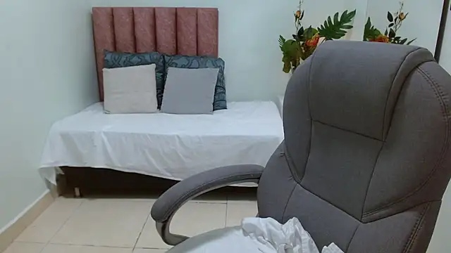 sophia_hadid – Live XXX-chat