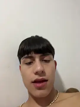 Lander_Cruz Show in webcam