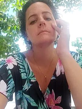 Show de emiliemilf na webcam