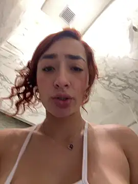 ariiel_ live XXX chat