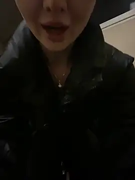 Chat +18 de KrisMagnoly ao vivo