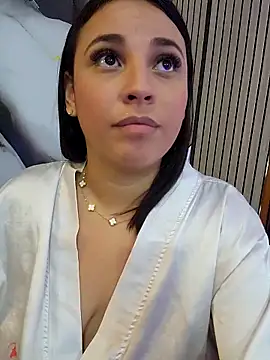 LizzRouse élő XXX-chatje