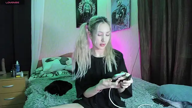 DarkAng3IX Adlı Modelin Canlı XXX Sohbeti