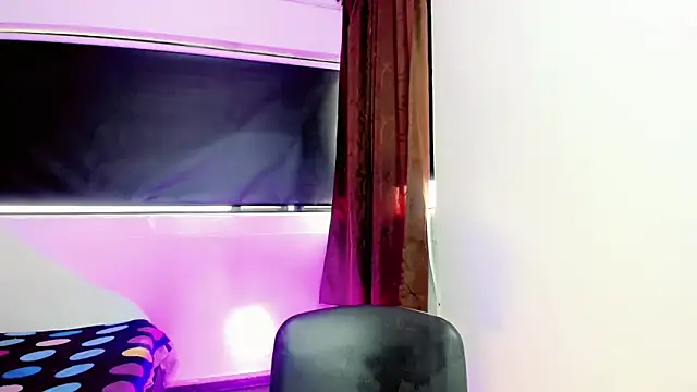 Pokazy przed kamerką – Britany_montiel