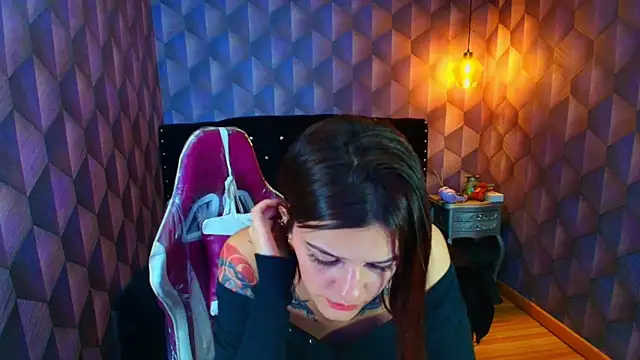 Chat +18 de LiaHarryis ao vivo