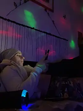 Mohdollmen 在線直播表演