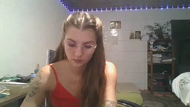 Chat +18 de SweetyBabyDemon ao vivo