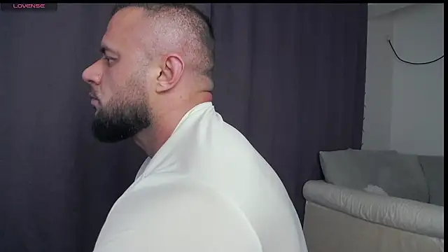 RickyMiami1 现场XXX聊天