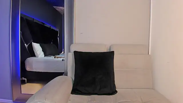 Chat +18 de AllanaOrtiz__ ao vivo