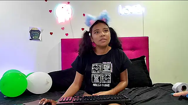 Ellie_Cute7's Live XXX Chat