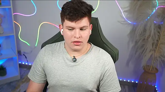 Show modela Thiago___ na web-kameri