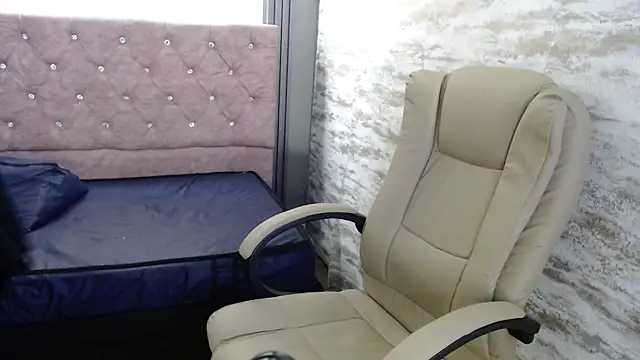 Chat +18 de alanis_22 ao vivo