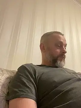 Frosl 现场XXX聊天