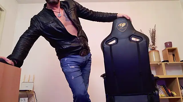 Pokazy przed kamerką – ChrisKox