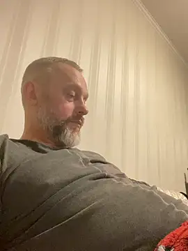 Frosl webkamerás műsora